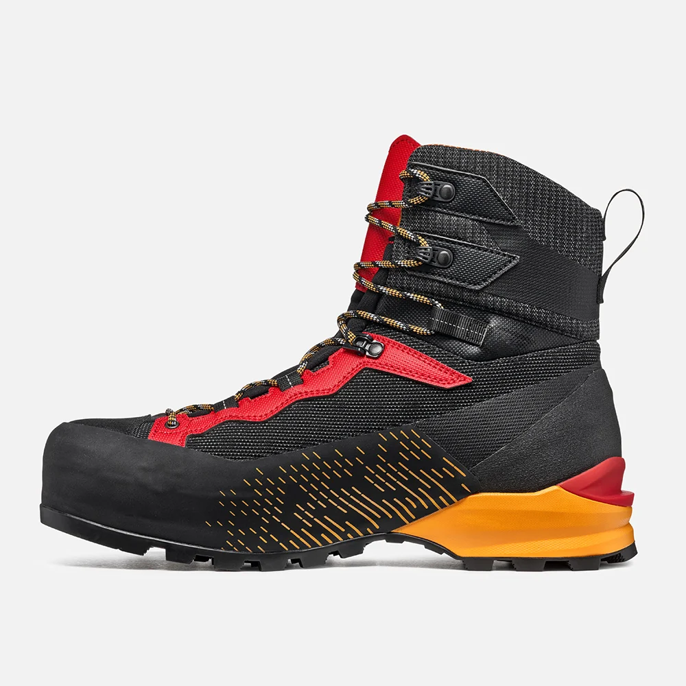 SCARPONI GARMONT TOWER 3.0 GTX®