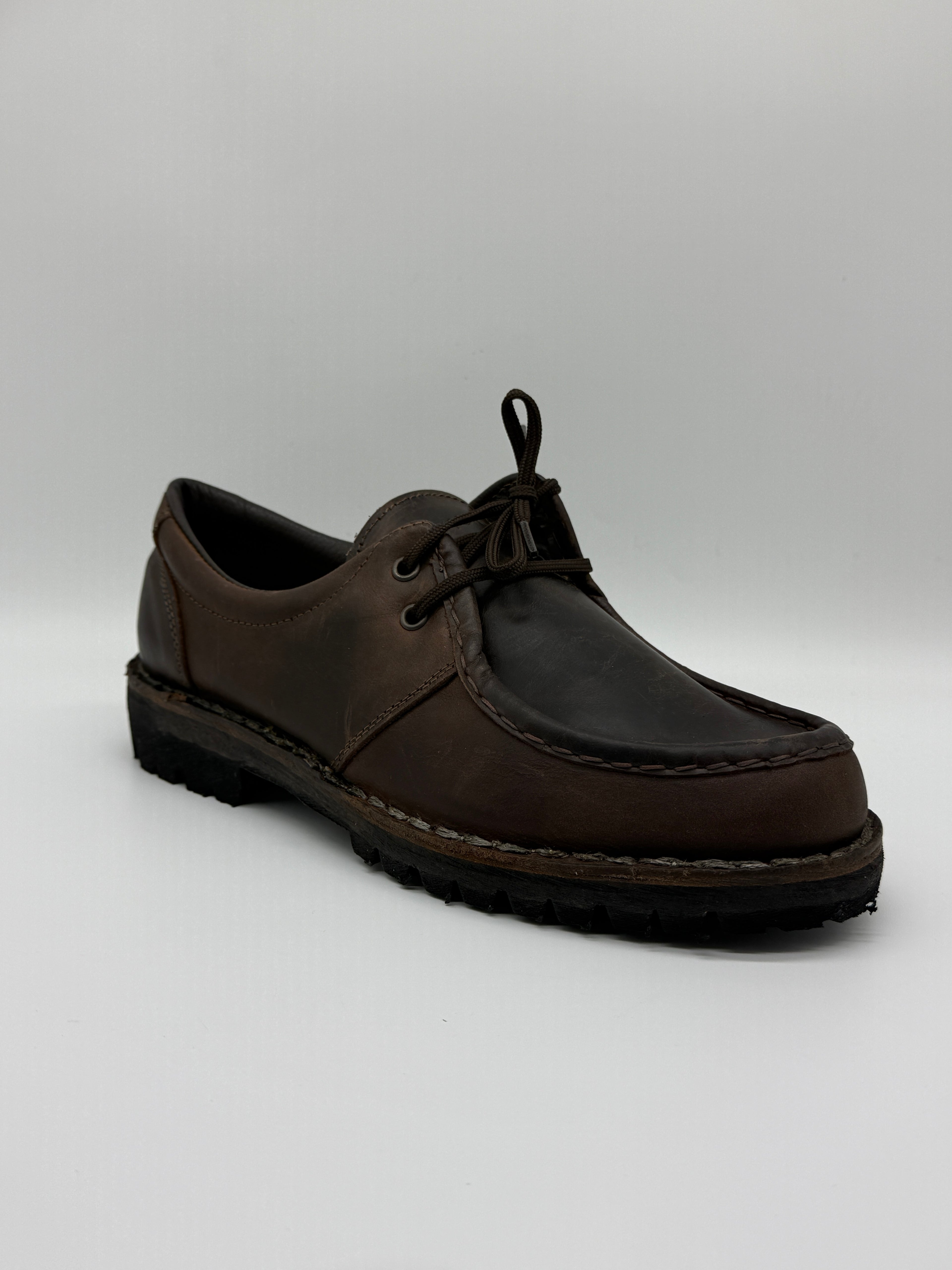 SCARPA BASSA CON DOPPIA CUCITURA VIBRAM PELLE CARETTONI